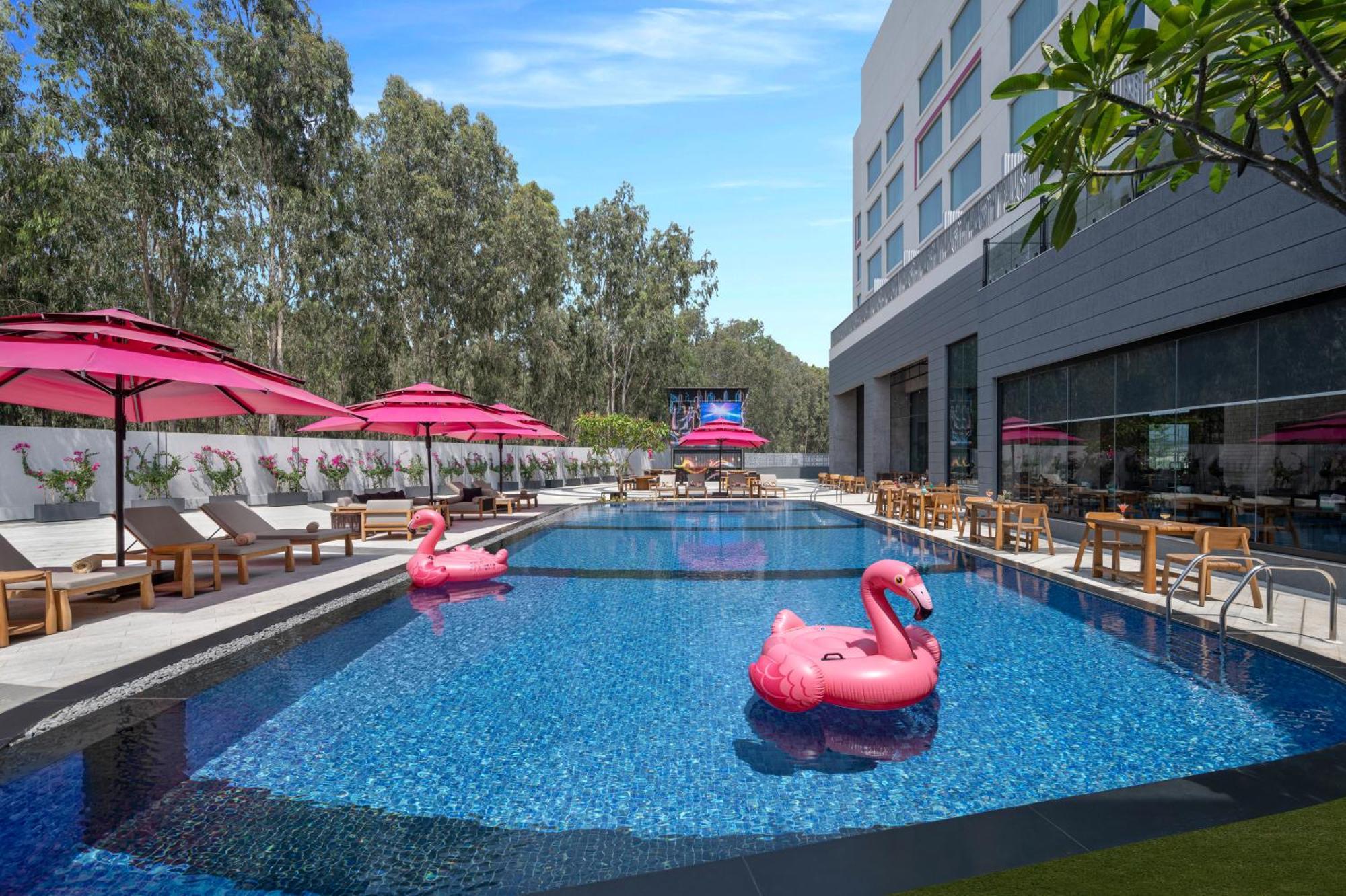 Hotel Moxy Bengaluru Airport Prestige Tech Cloud Devanahalli Exterior foto