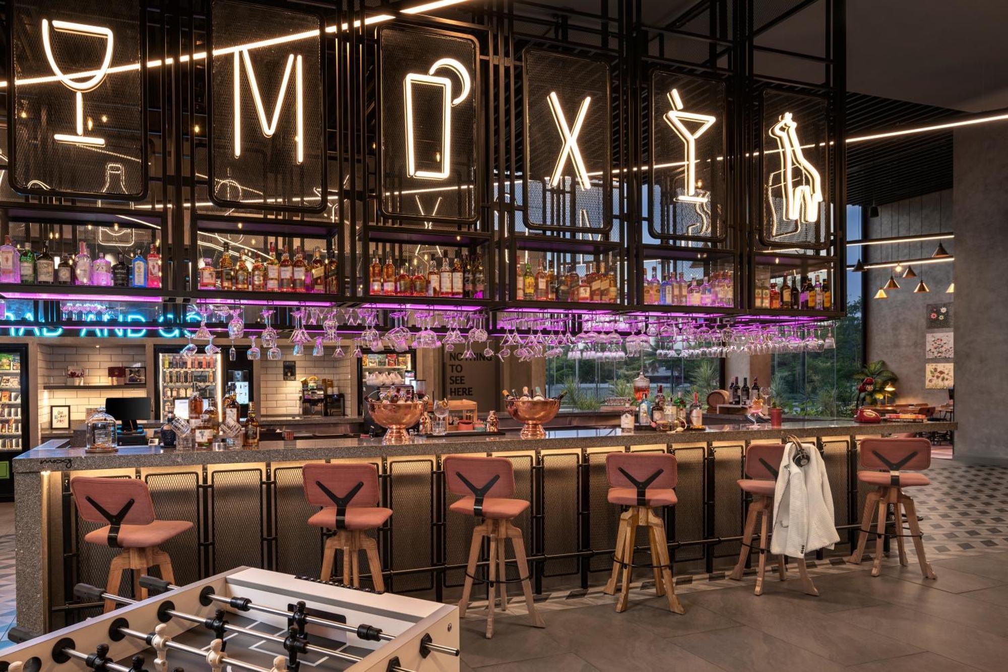 Hotel Moxy Bengaluru Airport Prestige Tech Cloud Devanahalli Exterior foto